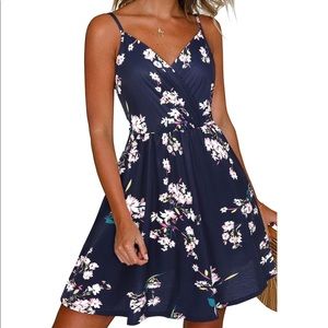 Newshows Women’s Floral Dress with Pockets (size M)